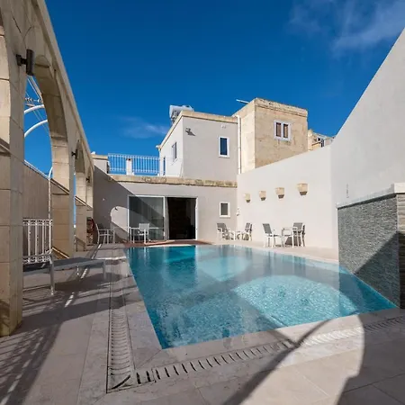 4 Bedroom Luxury With Private Pool