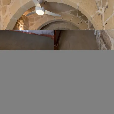 4 Bedroom Luxury With Private Pool Għarb