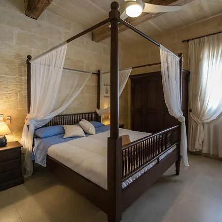 4 Bedroom Luxury With Private Pool * Għarb